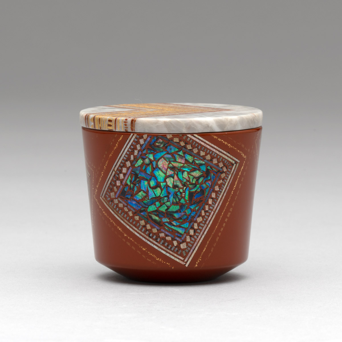 色貝蒔絵飾筥「南」 | ARTerrace