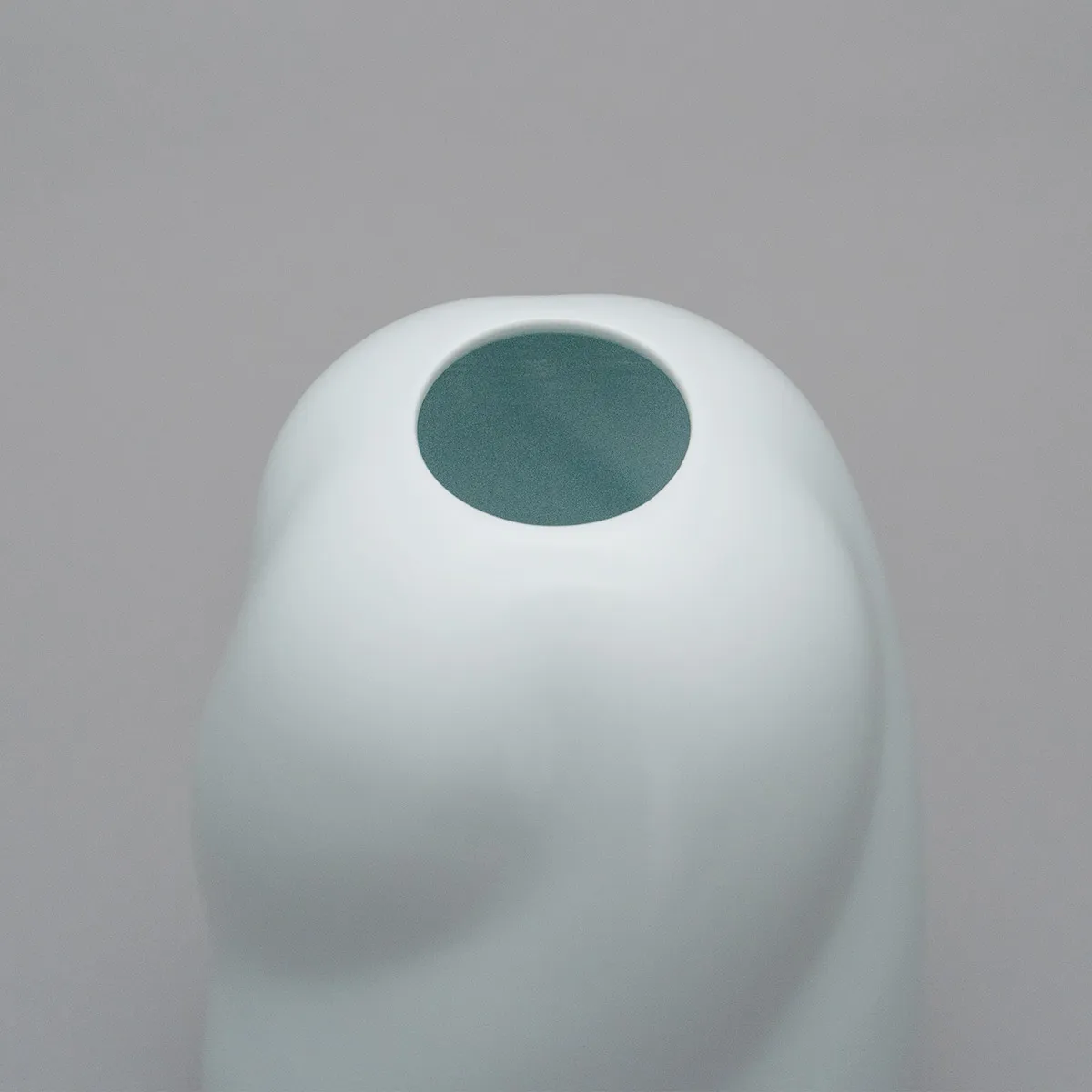 白瓷波壺