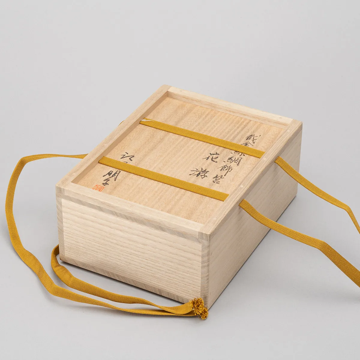 截金絲綢飾筥  花游
