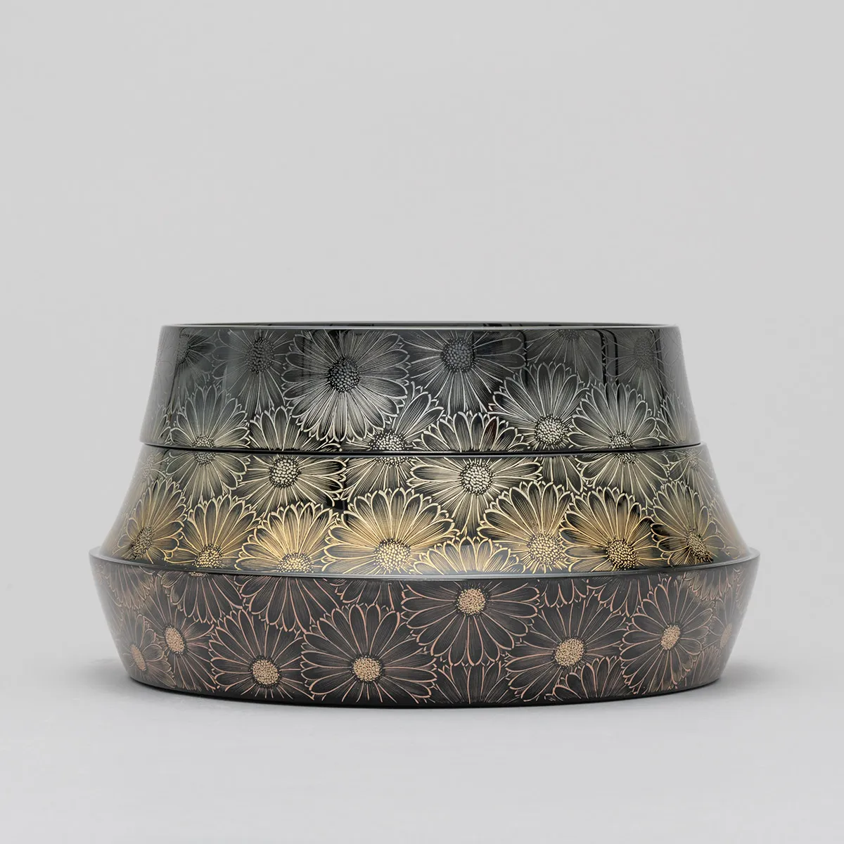 沈金象嵌菓子器菊花文