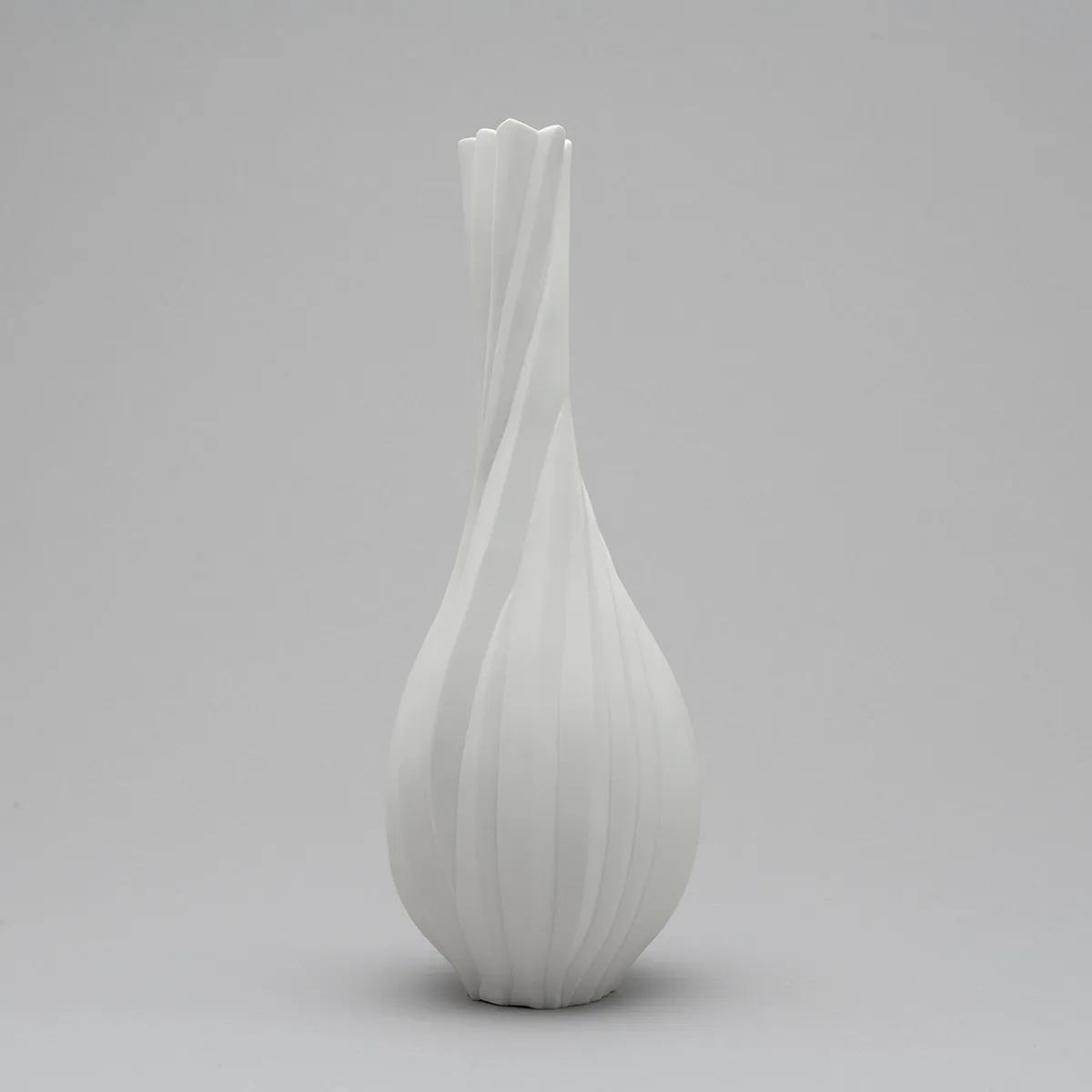 中国美術　白磁水次　高さ約18.3㎝　タニチ　東さ7-1124③ 白磁の実 | ARTerrace