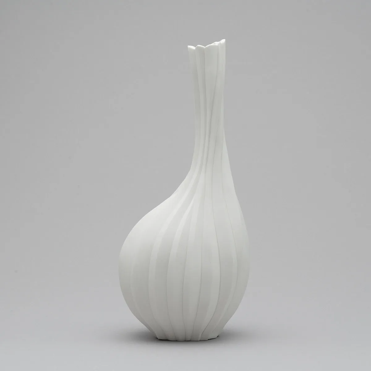 中国美術　白磁水次　高さ約18.3㎝　タニチ　東さ7-1124③ 中国美術 白磁水次 高さ約18.3㎝ タニチ 東さ7-1124③ 中国古美術（明