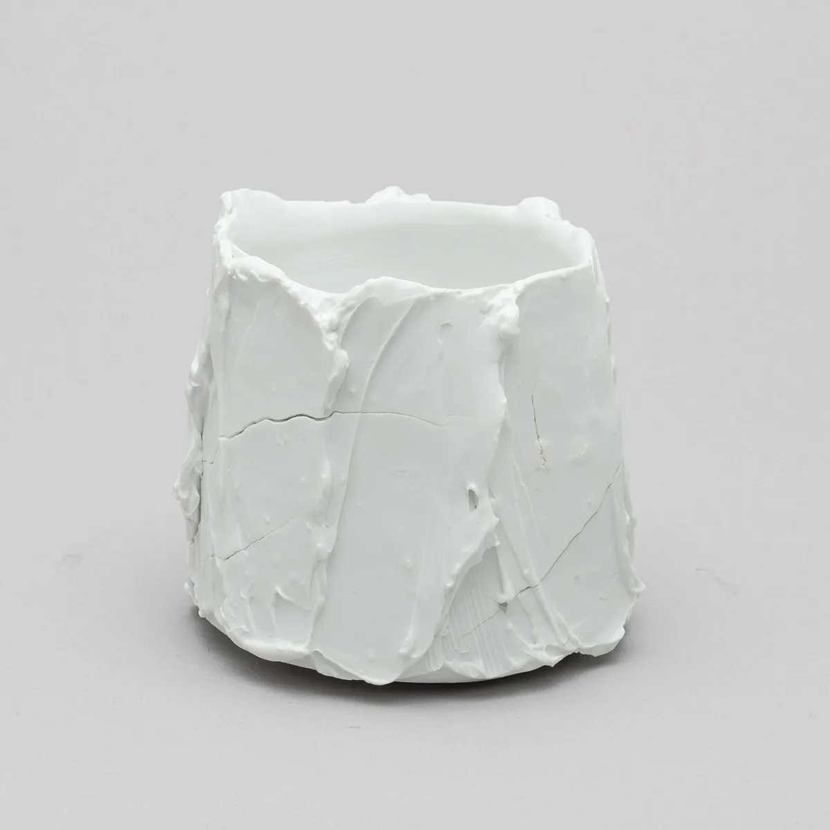 茶盌 －大地を纏う－