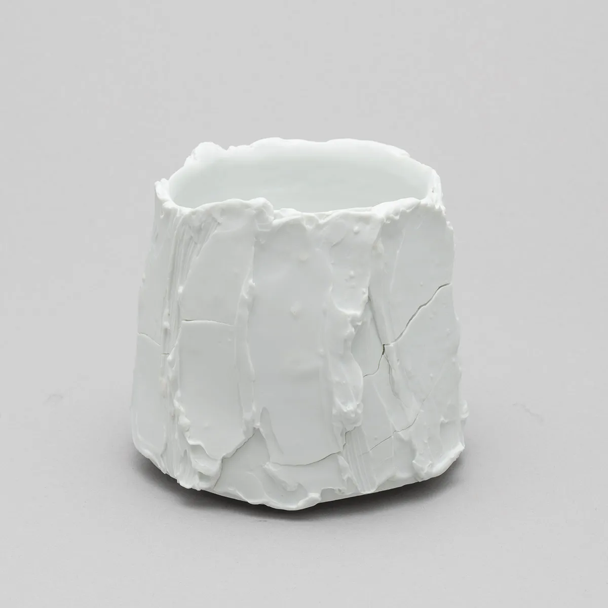 茶盌 －大地を纏う－