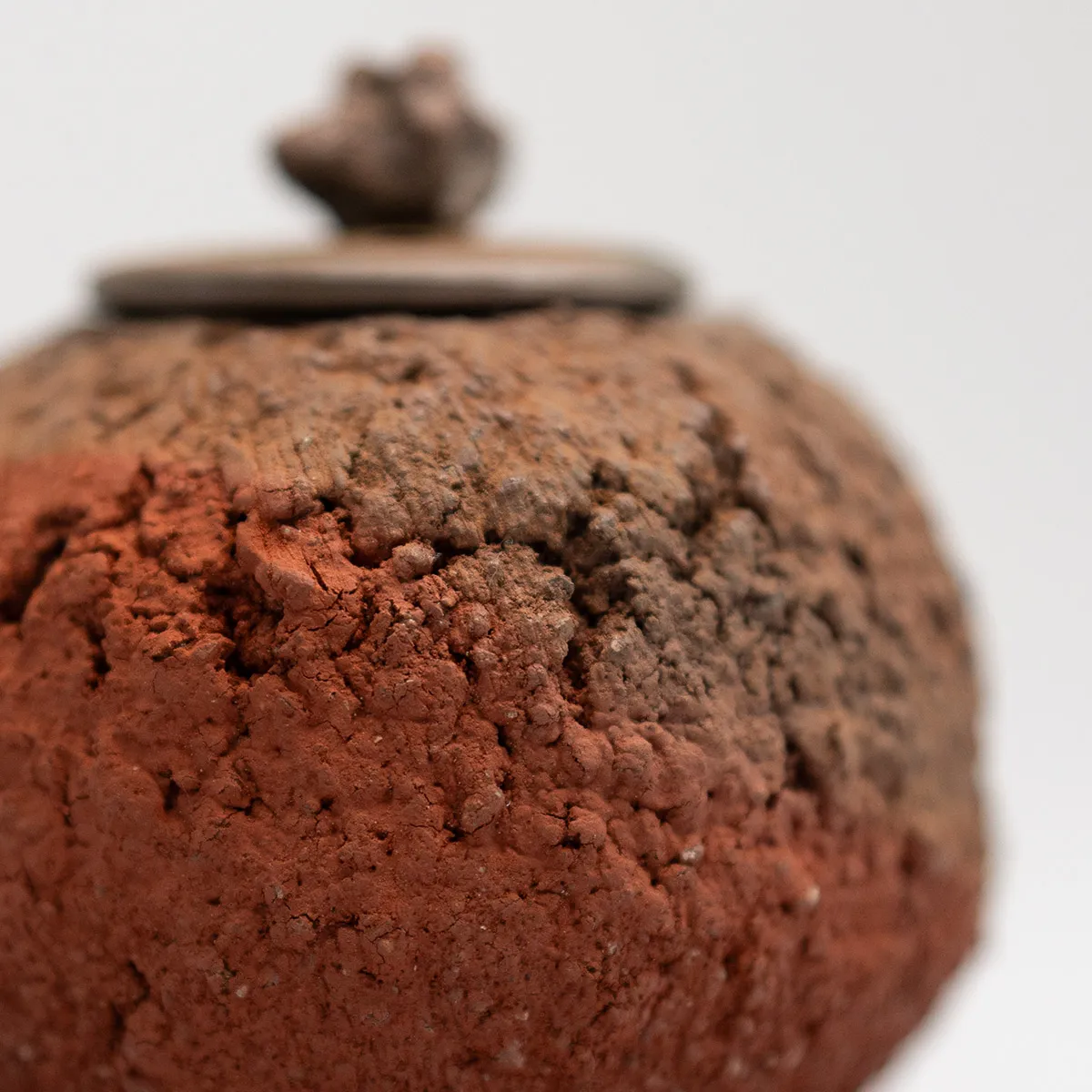 佐渡ヶ島香爐（正面）／伊藤 赤儘