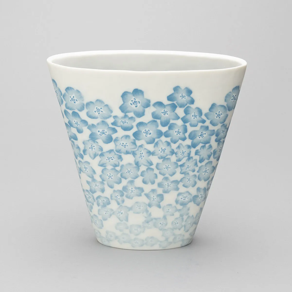透光練込花器「nemophila」