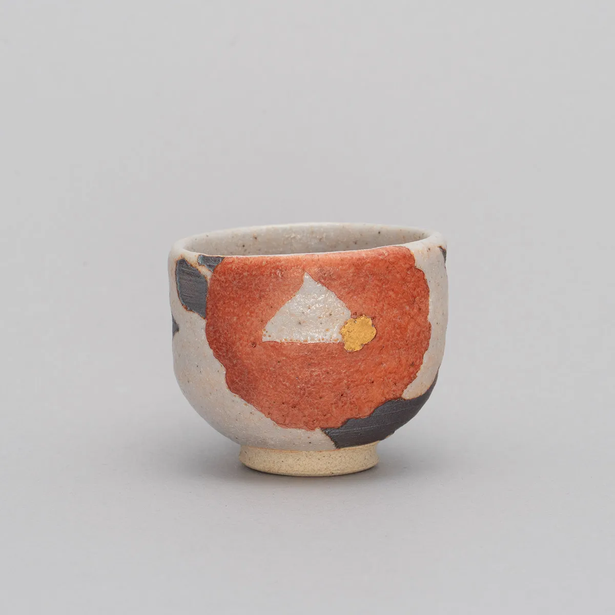 究極の古美術◾️蔵から美しく赤く色付いた梅の様なステキな壺、壷、花瓶が出てきました 究極の古美術◾️蔵から美しく赤く色付いた梅の様なステキ