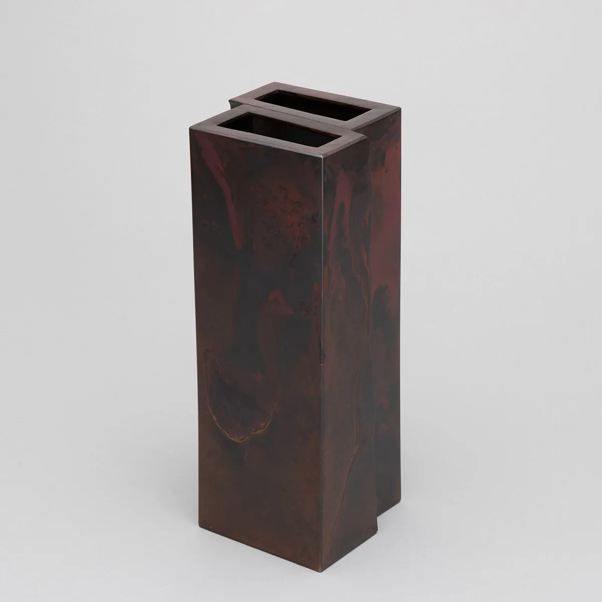 朱銅花器「汀」