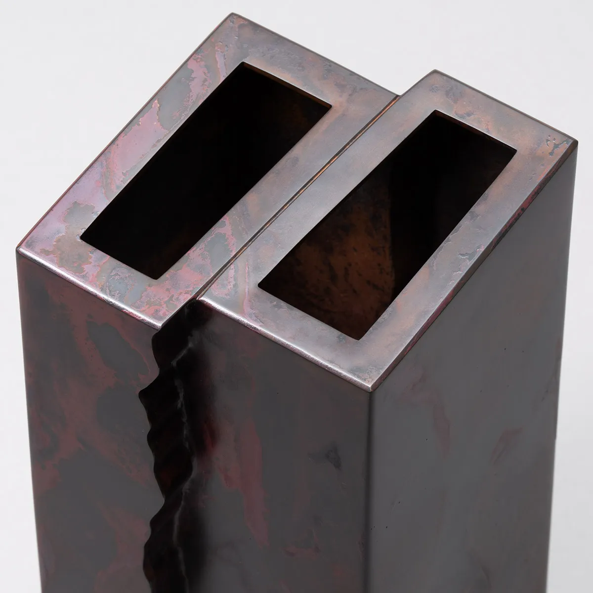 朱銅花器「汀」