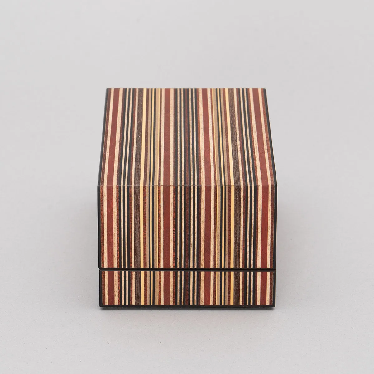 縞の小箱