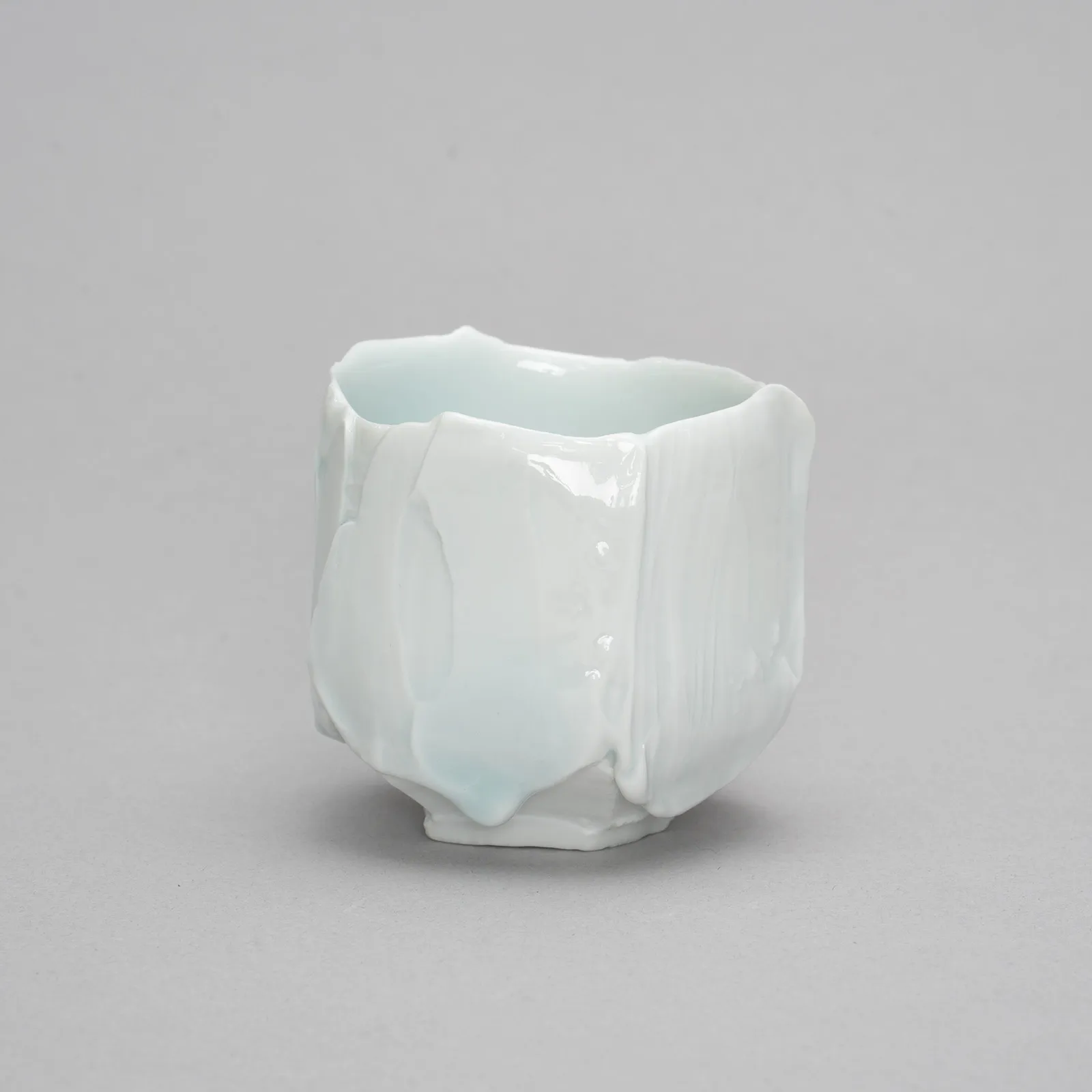 ぐい呑 -纏うカタチ-