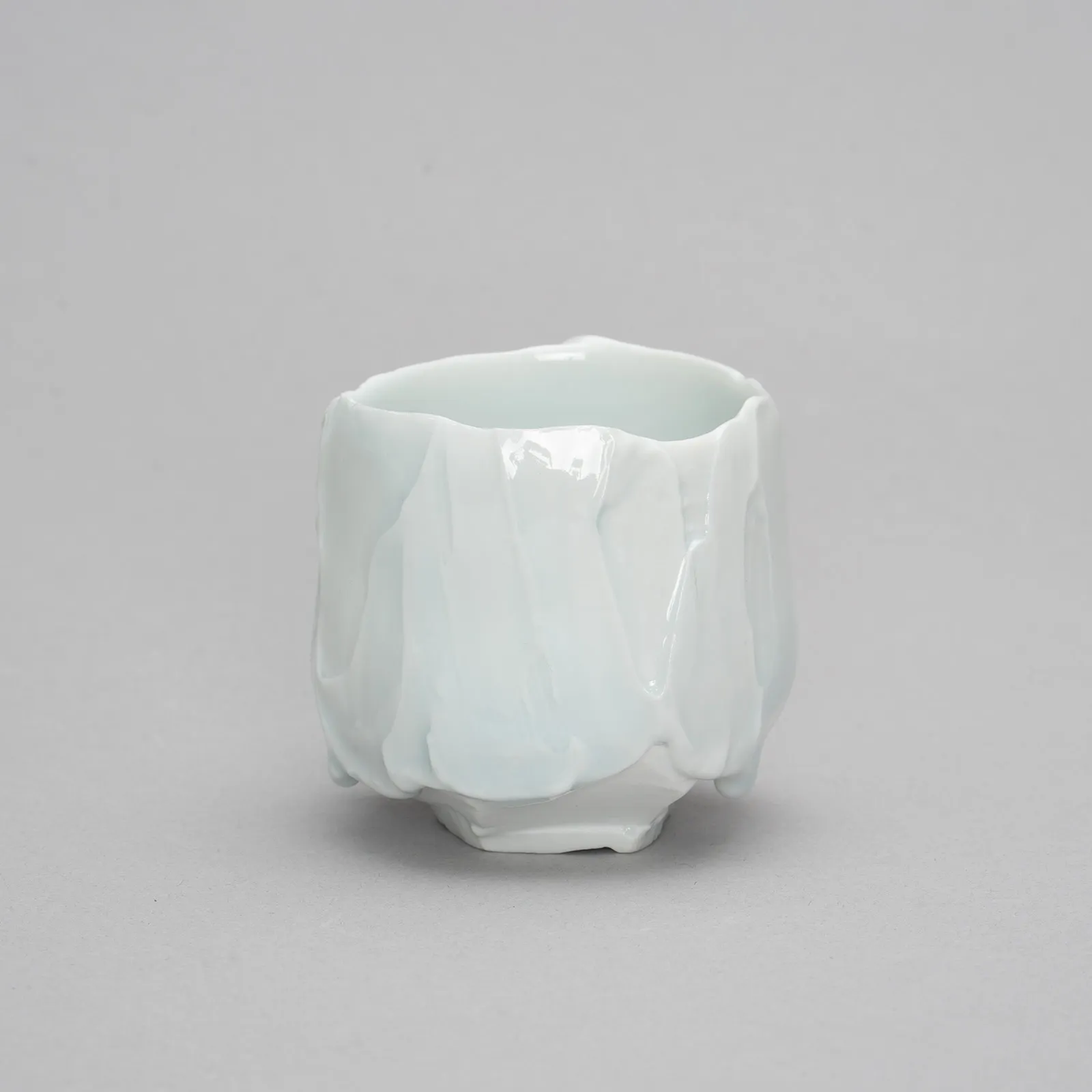 ぐい呑 -纏うカタチ-