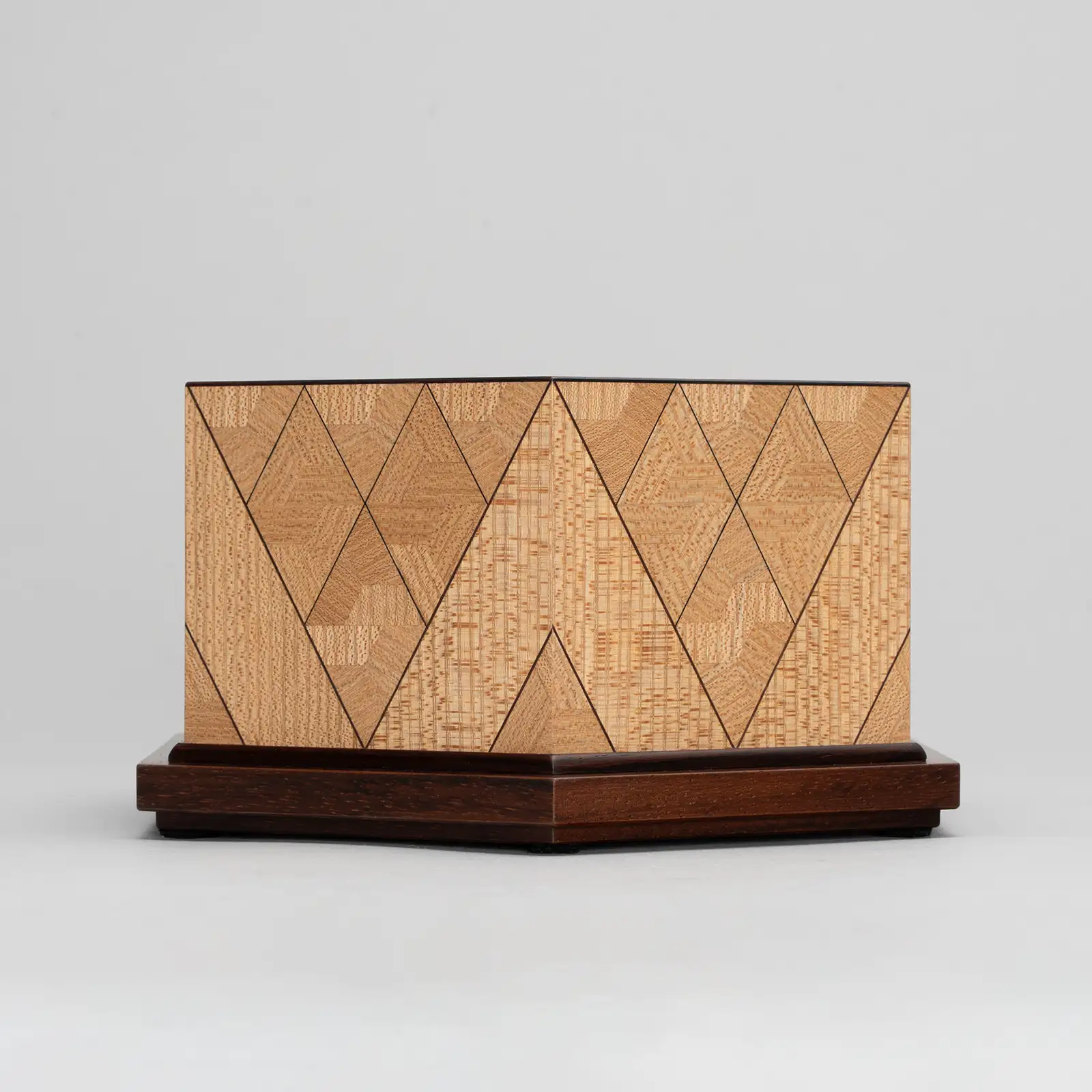 楡木画六角飾箱