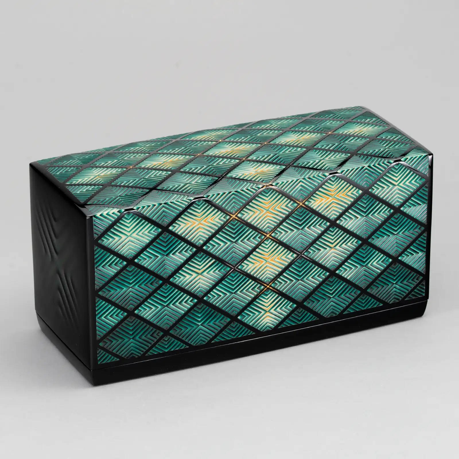 彫漆箱「蒼松」 | ARTerrace