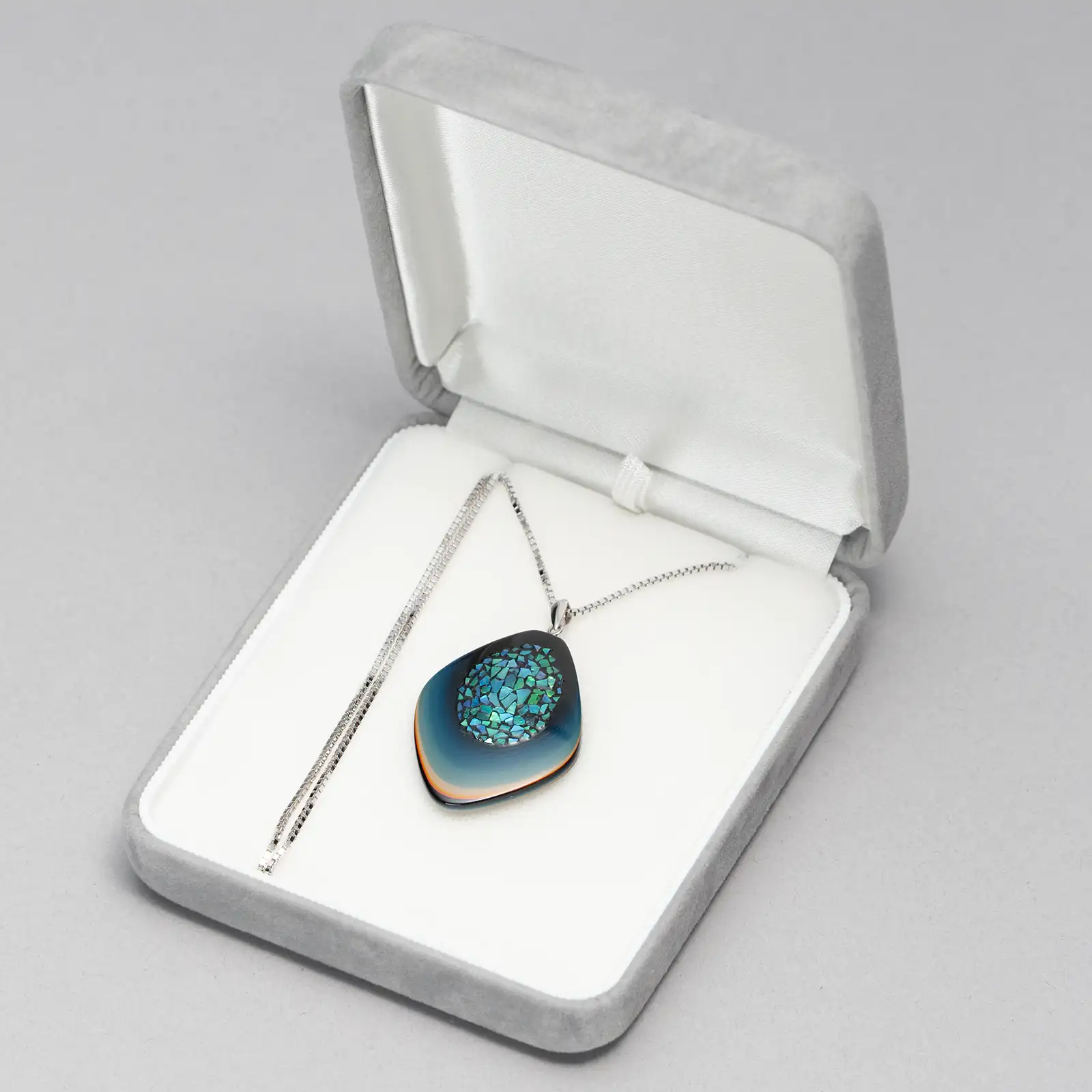 堆漆ペンダント「菱」(小）