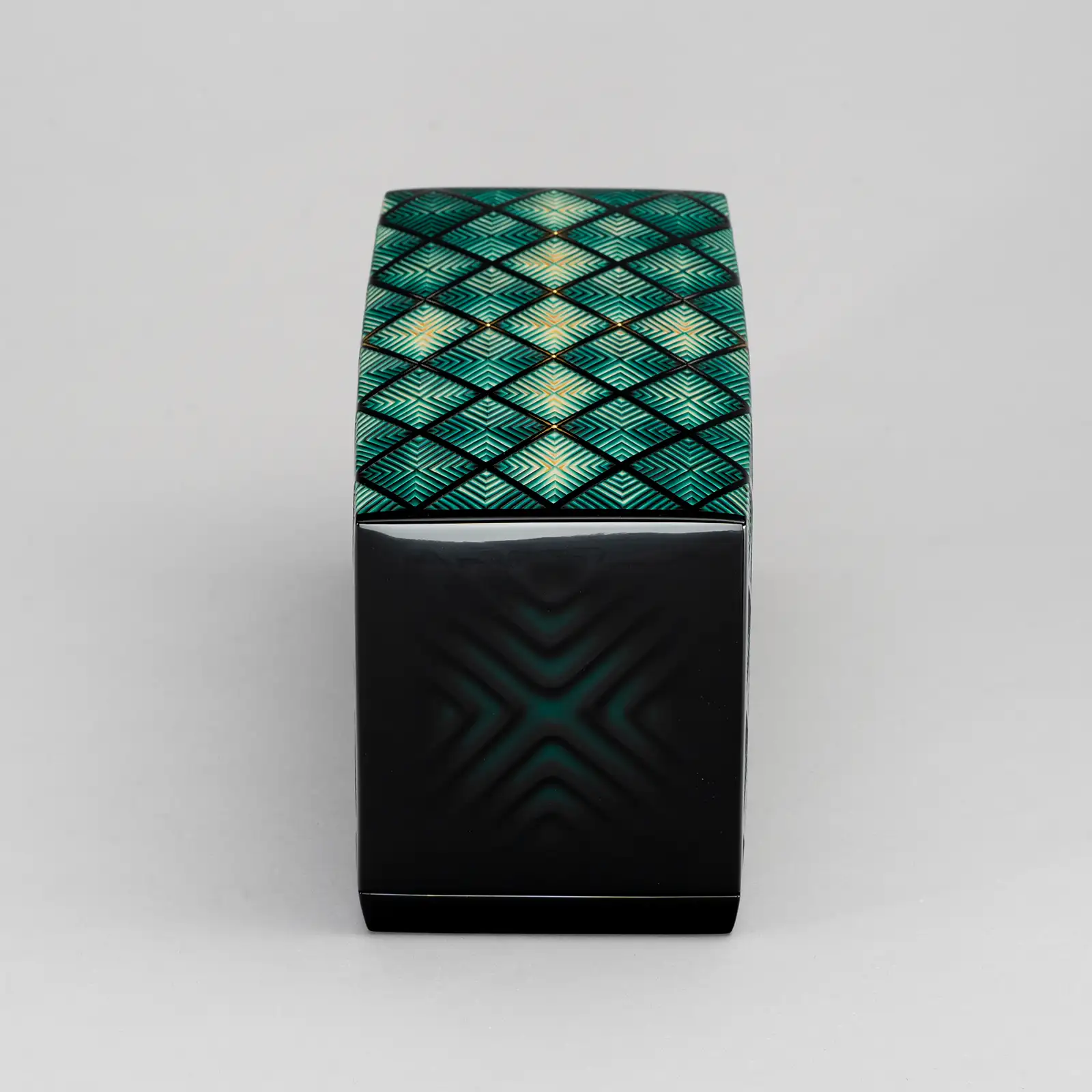 彫漆箱「新緑」