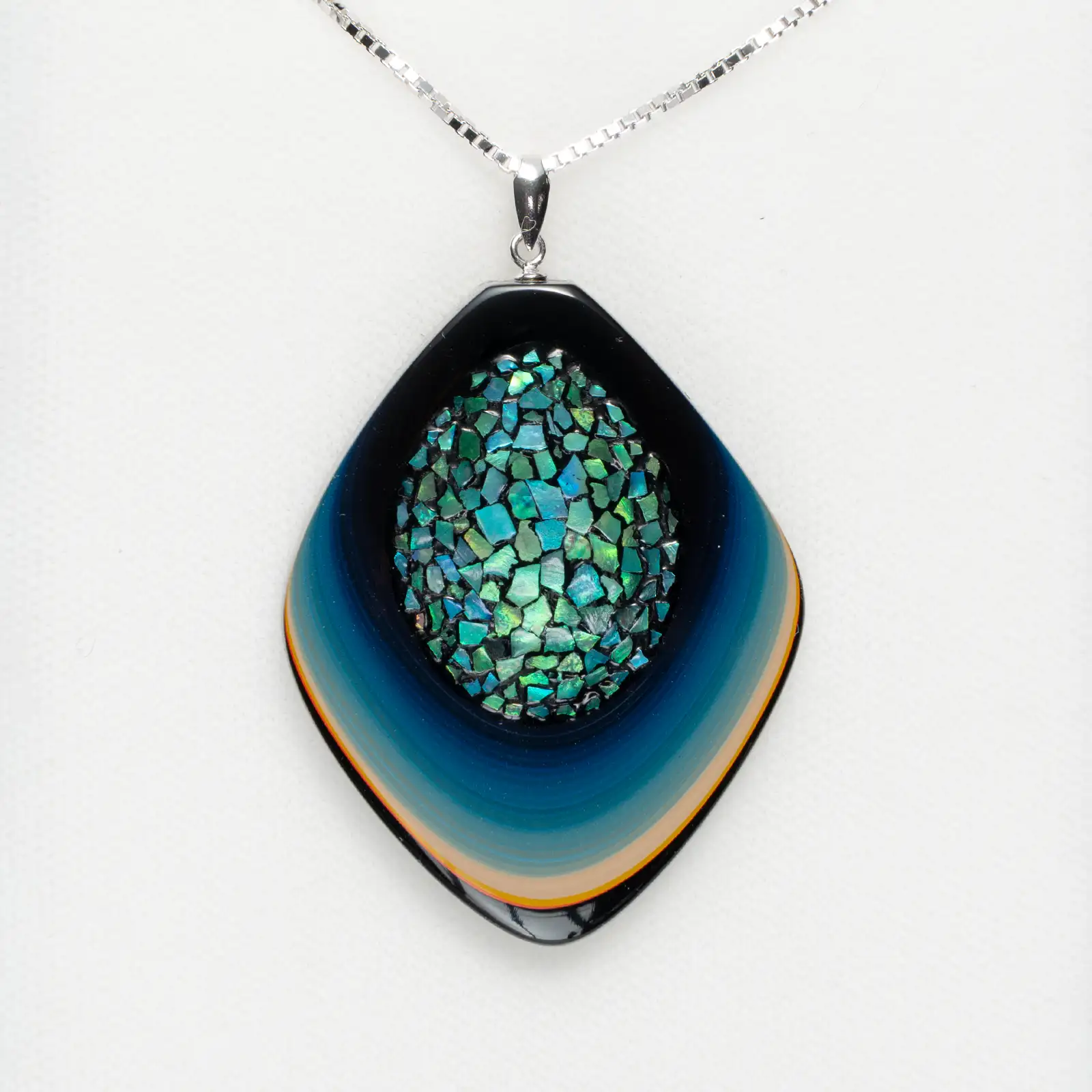 堆漆ペンダント「菱」（大）