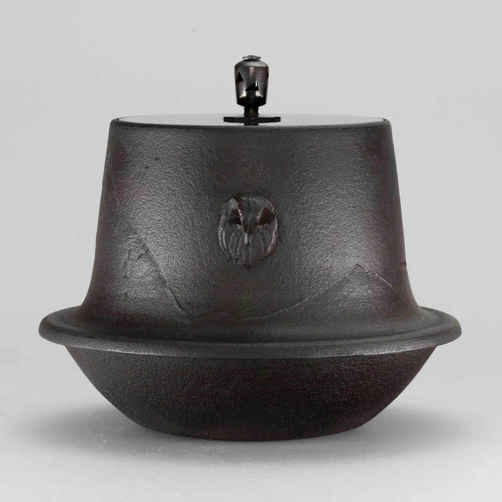 三峰乃釜 | ARTerrace