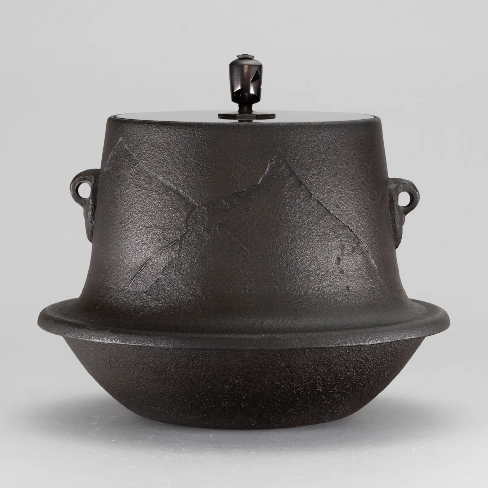 三峰乃釜 | ARTerrace