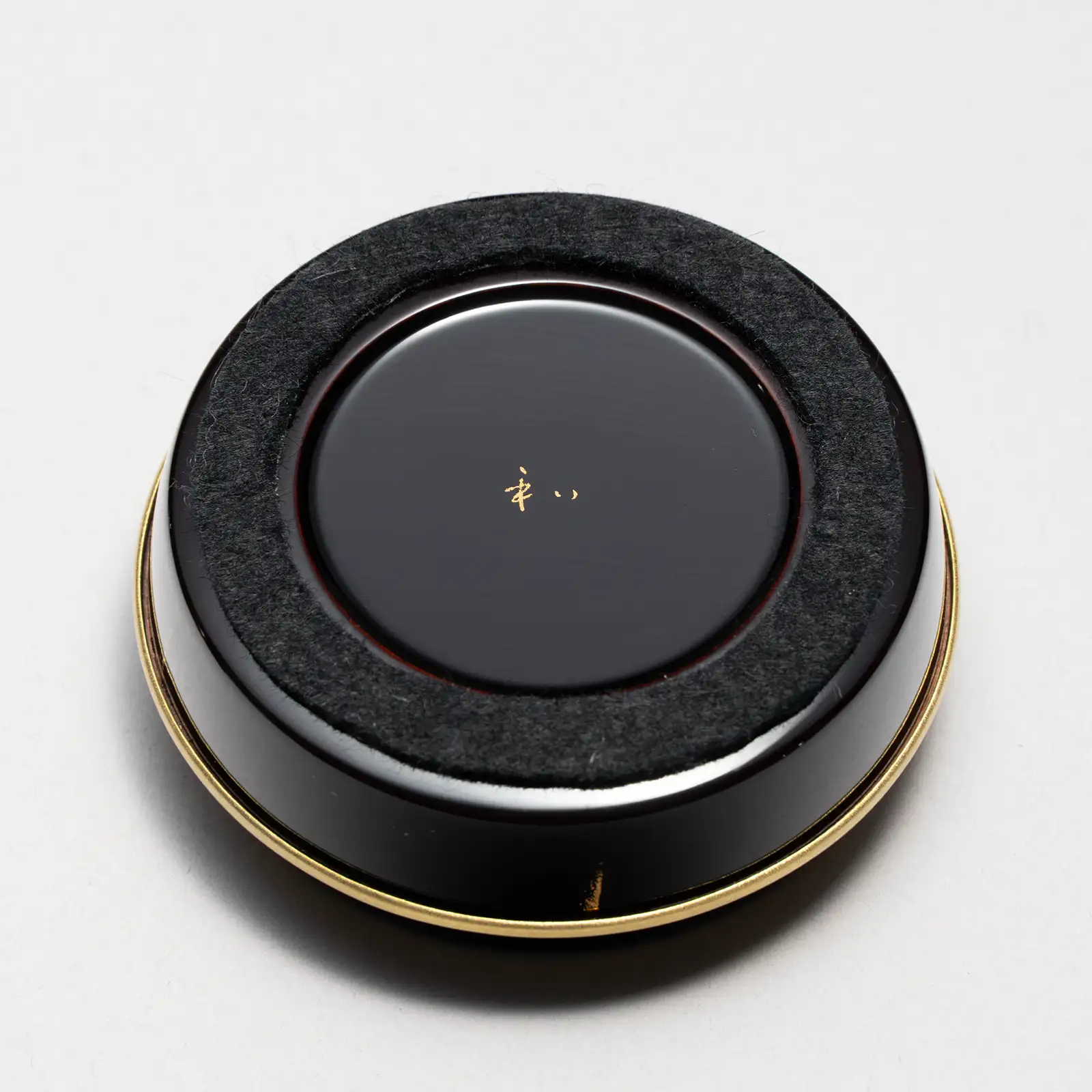 蒔絵合子「木漏陽」