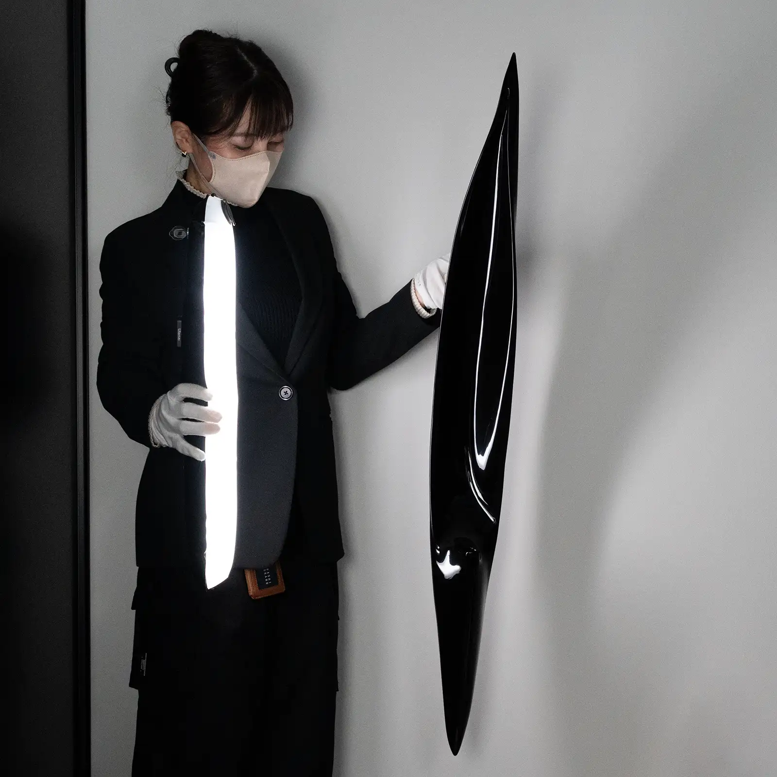 壁掛け花器「月」