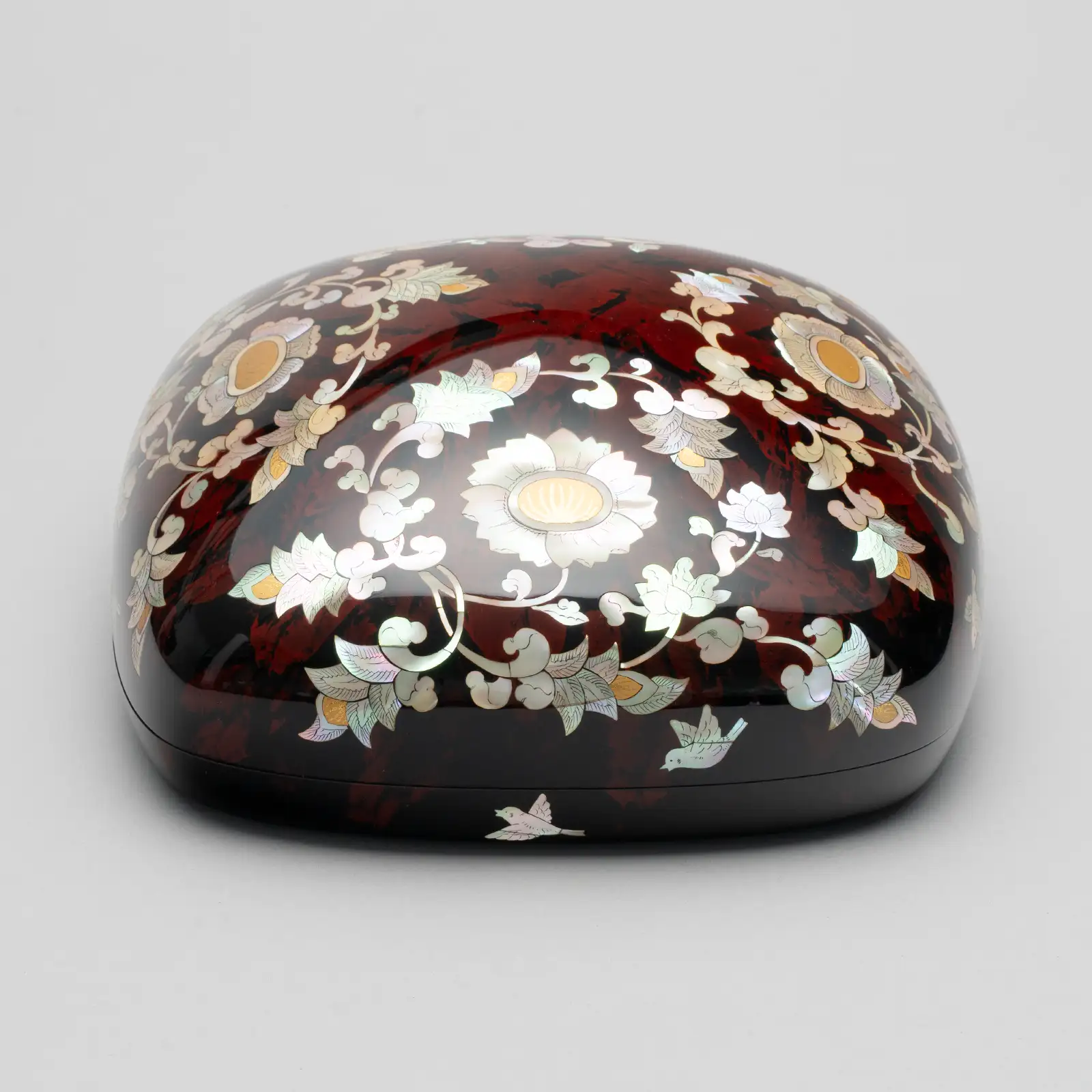 乾漆螺鈿花鳥文箱