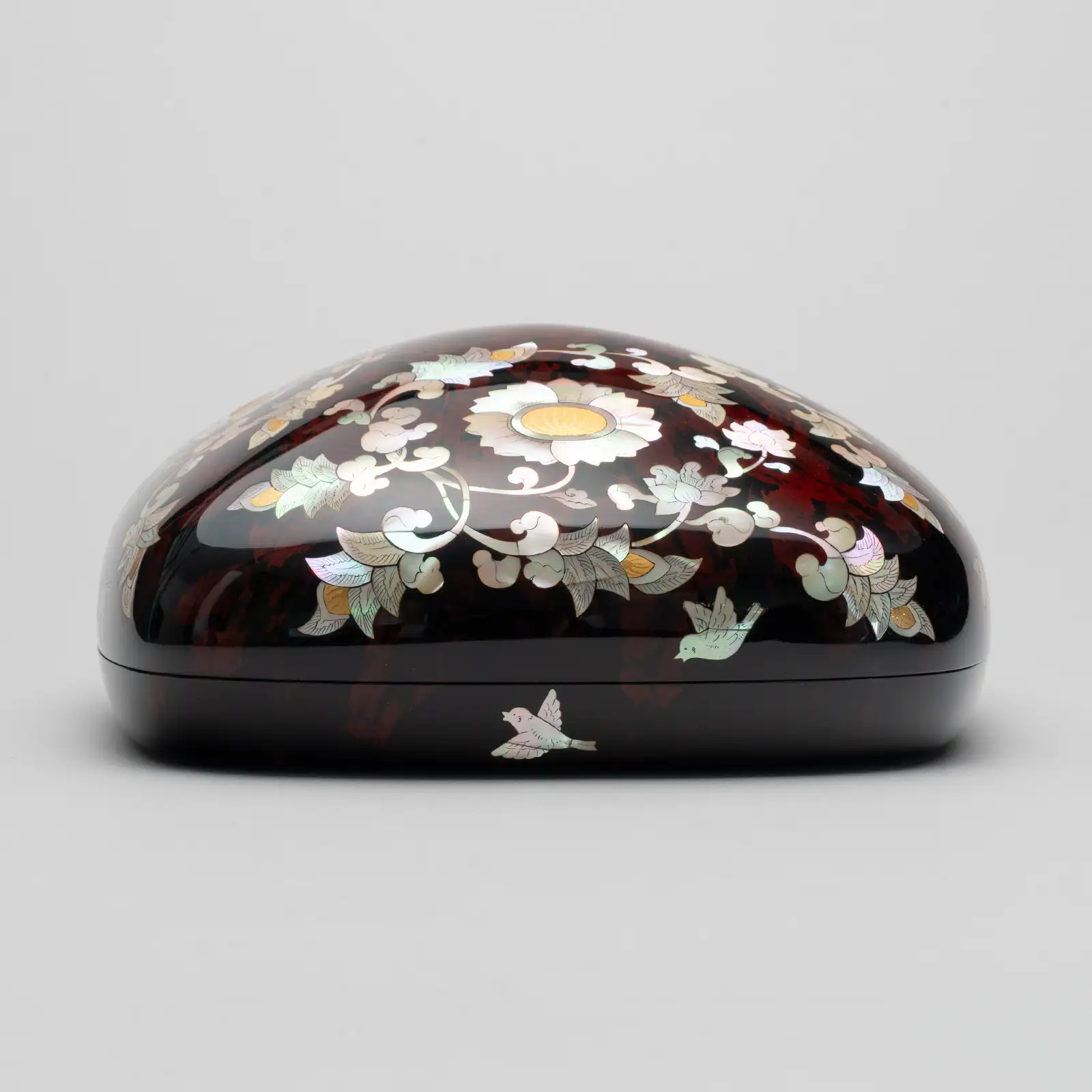 乾漆螺鈿花鳥文箱