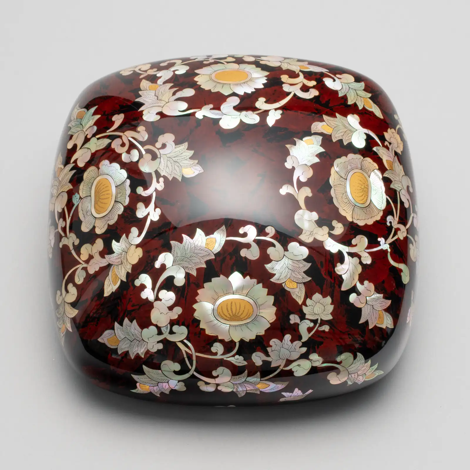 乾漆螺鈿花鳥文箱