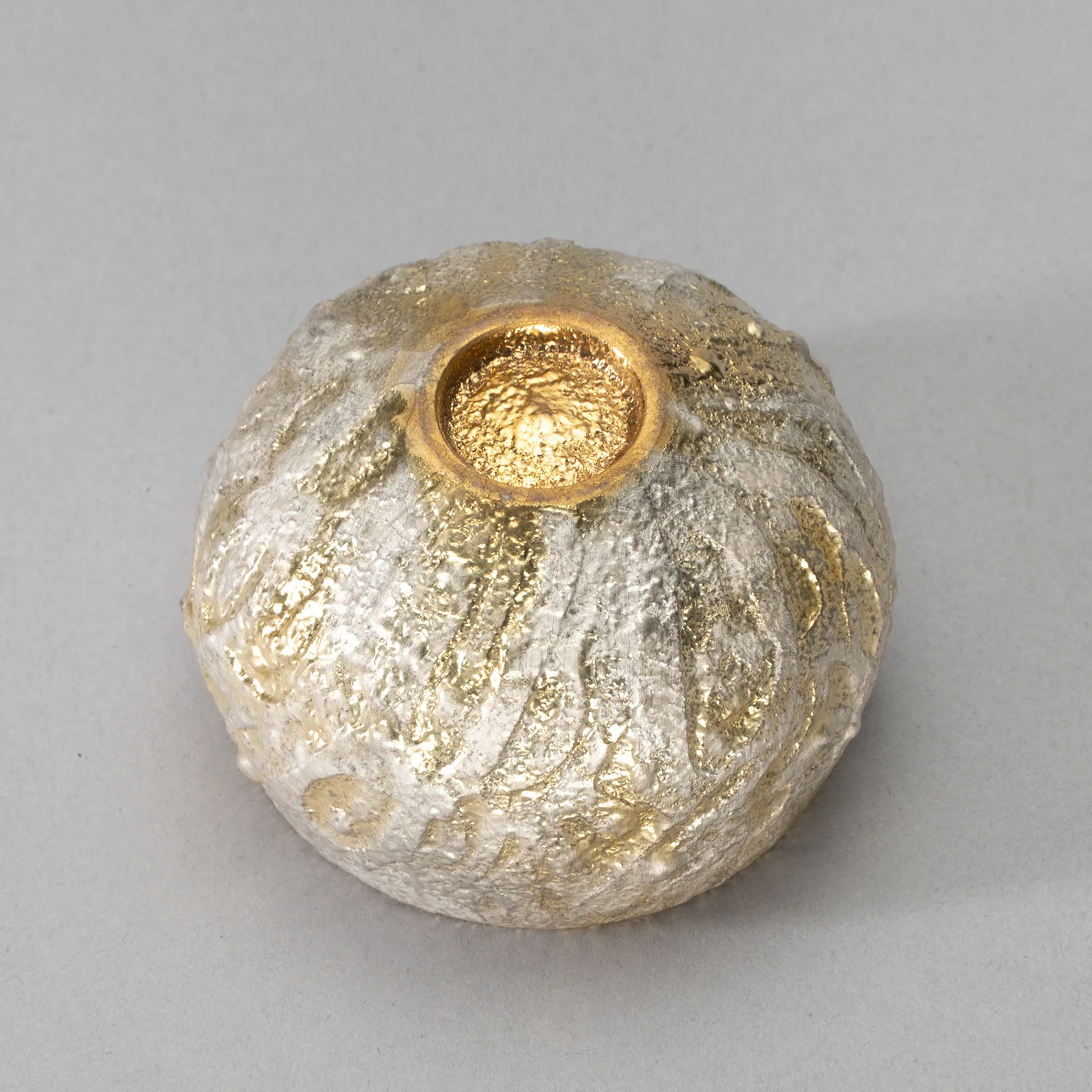 金銀彩盃　巡華