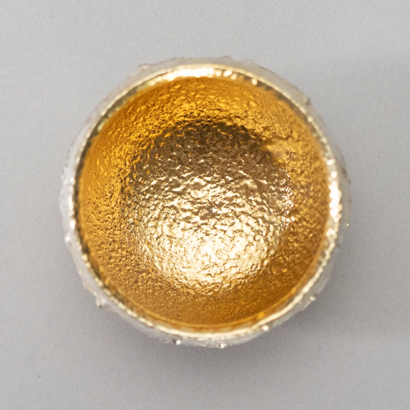 金銀彩盃　巡華